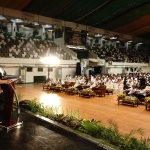 Direktur Manajemen Risiko Petrokimia Gresik, Johanes Barus memberikan sambutan dalam  sosialisasi akbar penerima pupuk bersubsidi pada titik serah se-Jawa Timur bersama Kementerian Pertanian di SOR Tridharma. FOTO: ist.
