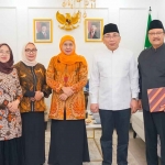 Ketua Umum PP Muslimat NU, Khofifah Indar Parawansa, saat silaturahmi dengan Ketua Umum PBNU, KH Yahya Cholil Staquf, beserta jajaran.