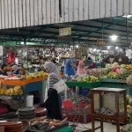 Pasar Induk Mimbaan Situbondo.