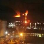 Pabrik PT Wilmar Nabati Indonesia yang terbakar. (Syuhud/BANGSAONLINE.com)