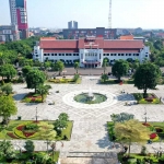 Balai Kota Surabaya.