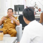 Wali Kota Probolinggo saat audiensi dengan pemilik Hotel Magnet.