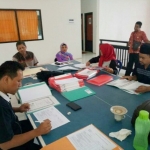 KPU Kota Pasuruan menargetkan proses verifikasi berkas bakal calon legislatif (Bacaleg) selesai hari ini, Rabu (18/7/2018). 