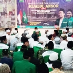 Kegiatan Majelis Dzikir dan Shalawat Rijalul Ansor Kota Surabaya di kantor PCNU Surabaya, belum lama ini. foto: Didi Rosadi/ bangsaonline