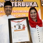 Pasangan calon gubernur dan wakil gubernur nomor urut 2 Saifullah Yusuf dan Puti Guntur Soekarno.