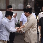 Prabowo Subianto dan A Muhamin Iskandar saat memberikan keterangan pers di kediaman Cak Imin, di Komplek Widya Chandra, Jakarta Selatan, Minggu (9/7/2023). Foto: Tempo/M. Taufan Rengganis