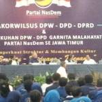 Ketua DPW Partai NasDem Jawa Timur, Effendi Choirie saat memberi pembekalan di acara Rakorwilsus di Surabaya. foto: didi rosadi