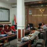 Tim Inovasi BRIDA Kabupaten Sumenep saat melakukan Monev Inovasi ke Puskesmas Saronggi