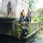 Prosesi pengambilan air dari tuju mata air di Kabupaten Kediri. Foto: Ist