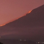 44 Pendaki Dievakuasi Akibat Kebakaran Gunung Sumbing, Jalur Pendakian Ditutup Sementara. Foto: Ist