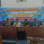 Suasana musdes di Desa Dermolemahbang Sarirejo, Lamongan.