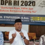 H. Syafiuddin, Anggota Komisi V DPR RI saat berdialog dengan masyarakat di Pondok Nurul Sadily Tanah Merah, Bangkalan, Jumat (25/7) untuk menjaring aspirasi masyarakat.