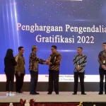 penerimaan penghargaan Pengendalian Gratifikasi Tahun 2022 dari Komisi Pemberantasan Korupsi (KPK), di Hotel Mason Pine Padalarang, Bandung, Kamis (24/11/2022).