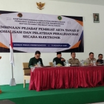 BPN saat menggelar acara pembinaan dan sosialisasi serta pelatihan terkait peralihan hak tanah secara elektonik. Foto : Andi Sirajudin/BANGSAONLINE