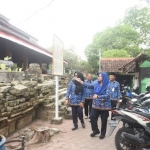 Pj. Wali Kota Kediri Zanariah saat berada di komplek Makam Setono Gedong, Kota Kediri. (Ist).