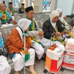 PT Pos Indonesia membuka layanan pengiriman barang kargo untuk jemaah haji. (Foto: MCH 2026)