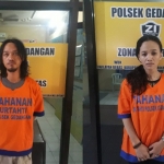 Pasangan istri pemakai sabu diamankan di Mapolsek Gedangan.