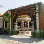 Masjid Pesucinan Leran, Masjid Pertama di Tanah Jawa