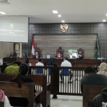 Sidang Pertama Kasus Dugaan Gagal Ginjal Akut di PN Kota Kediri. 