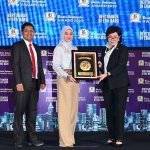 Corporate Secretary SIG, Vita Mahreyni, ketika menerima penghargaan BIA 2023. Foto: Ist