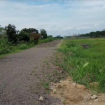 Tertutup, jalan LC Meri-Jayanegara sepanjang 800 meter yang tak mendapat jatah aspal akibat perubahan perencanaan.  Proyek ini diharapkan tuntas tahun 2019 mendatang. foto: YUDI EP/ BANGSAONLINE