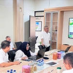 Jajaran Kantah Kabupaten Pasuruan saat mengikuti rapat virtual yang digelar Kanwil BPN Jatim.
