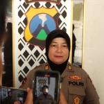 Humas Polres Sumenep, AKP Widarti S saat memberikan keterangan kepada awak media