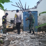 Wilayah Blitar Raya yang meliputi Kabupaten dan Kota Blitar melaporkan 369 bangunan rusak akibat gempa bermagnitudo 6.1 SR yang terjadi di Malang, Sabtu (10/4/2021) kemarin. (foto: ist)