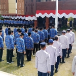 Upacara peringatan Hari Ulang Tahun (HUT) ke-54 Korps Pegawai Republik Indonesia (Korpri) di halaman Kantor Pemkab Magetan. Foto: ANTON SUROSO/HB