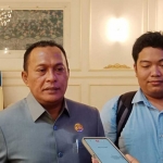 Korwil BGN Pamekasan, Hariyanto (baju biru), bersama Wakil Bupati Pamekasan, Sukriyanto.