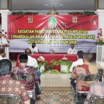 Kokoh Arie Hidayat, S.E., S.Sos., M.M., Plt. Asisten Pemerintahan Sekretariat Daerah Kota Pasuruan saat membuka pembekalan.