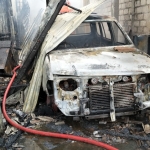 Mobil milik korban hangus usai terbakar. foto: ist.