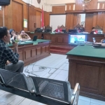 Suasana persidangan kasus sengketa merek minyak kutus-kutus