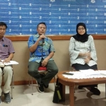Kepala Disdag Kota Surabaya Wiwik Widayanti saat jumpa pers di Kantor Bagian Humas Pemkot Surabaya, Jum’at (30/08/2019). foto: YUDI A/ BANGSAONLINE