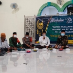 Forkopimka Krian melakukan Safari Ramadan bersama perwakilan organisasi masyarakat Islam di Masjid Miftahurrohman, Kraton, Krian, Selasa (20/4/2021) malam. (foto: ist)