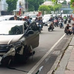 Kendaraan yang terlibat kecelakaan maut di Surabaya.