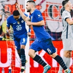 Pemain Chelsea Mateo Kovacic merayakan gol ke gawang Salzburg