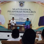 
Prof Dr KH Asep Saifuddin Chalim, MA saat menyampaikan pidato dalam acara pelantikan Pengurus Wilayah Jaringan Kiai Santri Nasional (JKSN) Daerah Istimewa (DIY) Yogyakarta di Pondok Pesantren Pangeran Diponegoro Sleman DIY Yogyakarta, Ahad (10/8/2025) malam. Foto: MMA/bangsaonline