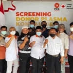 PKS Jatim menggelar Screening Donor Plasma Konvalesen, Jumat (5/3/2021), di Kantor DPW PKS Jatim. (foto: ist)