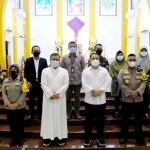 Wali Kota Eri saat mempimpin Forkopimda Surabaya melakukan pengecekan ke sejumlah gereja.
