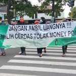 HMI Ponorogo saat aksi damai menolak money politics di Pilkada Ponorogo.