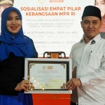 Dr. Lia Istifhama, Anggota MPR/DPD RI Dapil Jawa Timur menggelar Sosialisasi Empat Pilar Kebangsaan MPR RI di Pendopo Kabupaten Mojokerto. Foto: Ist.