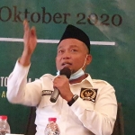 H. Syafiuddin, S.Sos saat memjadi pembicara dalam dialog kebangsaan NU dan Hari Santri Nasional di Hotel Front One, Pamekasan, Rabu (21/10).