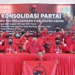 DPC PDIP Kabupaten Kediri saat menggelar konsolidasi partai di kantor DPC setempat.