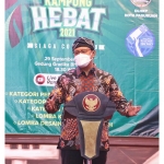 Gus Ipul saat membuka malam Anugerah Kampung Hebat Kota Pasuruan 2021.