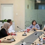Wamen ATR/BPN saat memimpin rapat. 