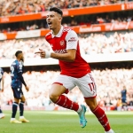 Pemain Arsenal Gabriel Martinelli merayakan gol pertama Arsenal.