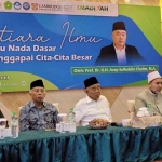 Prof Dr KH Asep Saifuddin Chalim, MA  dalam pertemuan dengan kepala sekolah, guru dan para pengurus Yayasan Taman Pendidikan dan Sosial Nahdlatul Ulama (YTPSNU) Khadijah Surabaya, Sabtu (2/8/2025). Foto: MMA/bangsaonline