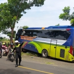 Kondisi bus usai tabrak sang jukir. 