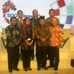 ?POSE: Bupati H Saiful Ilah bersama sejumlah kepala OPD sesaat sebelum presentasi di forum SDG Indonesia One, di Bali, Kamis (11/10). Foto: istimewa
